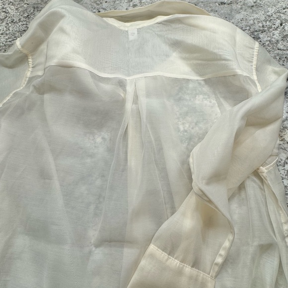 Sheer Cream Old Navy Blouse - Picture 5 of 5